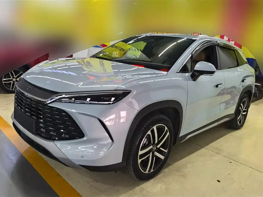 BYD L DM-i 2025