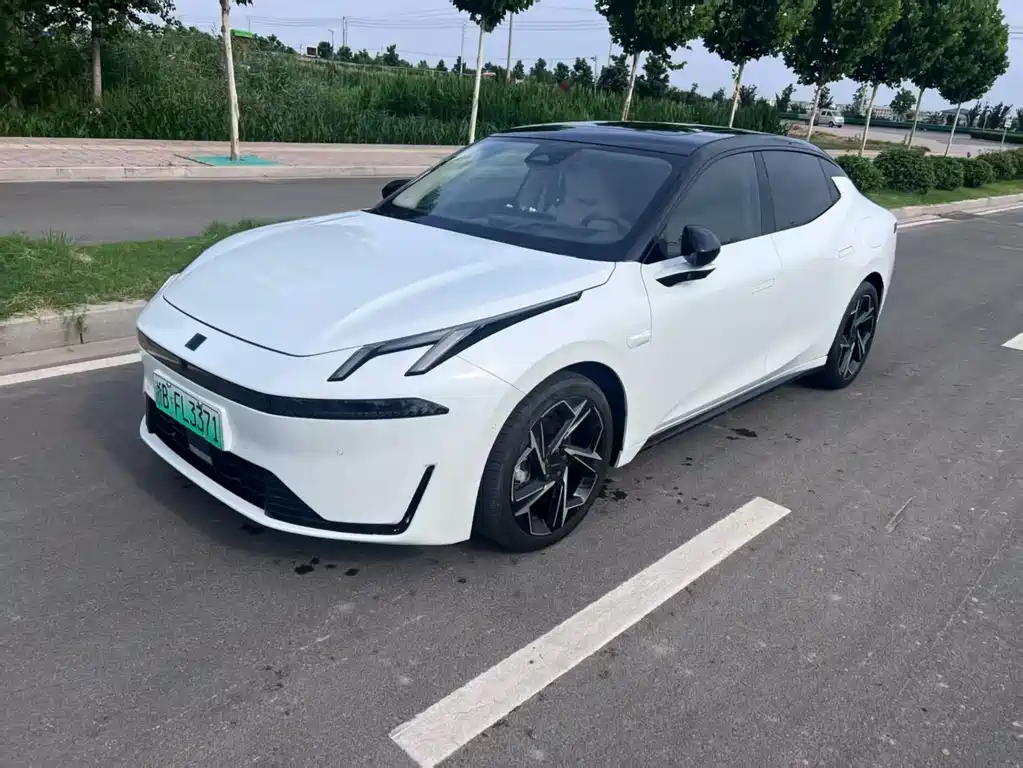 Lynk & Co 07 EM-P 2024