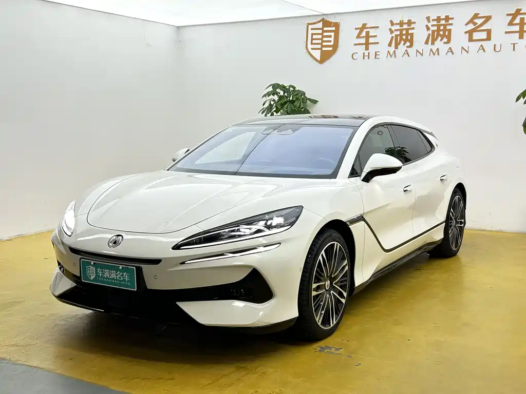 Denza Denza Z9GT 2025
