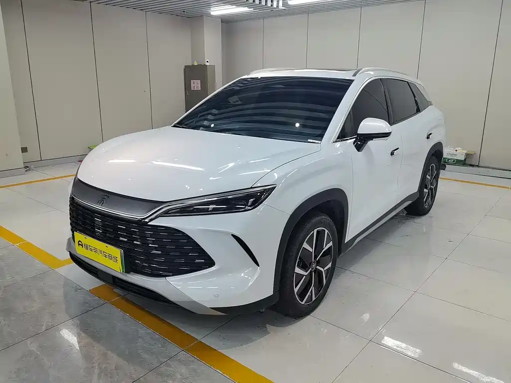 BYD L DM-i 2024