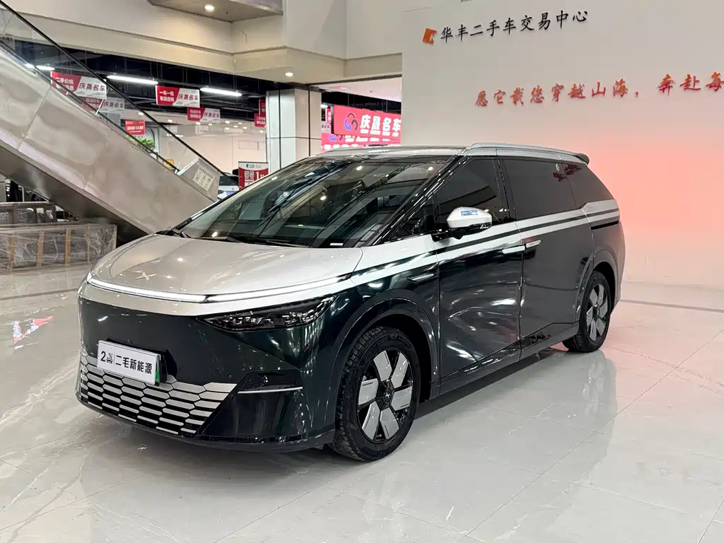 XPENG X9 2024