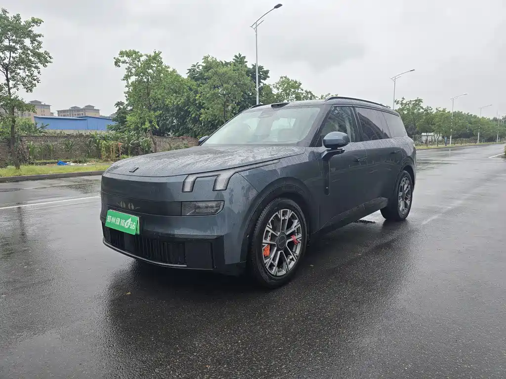Lynk & Co 领克900 2025