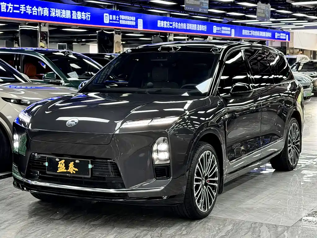 NIO ES8 2025