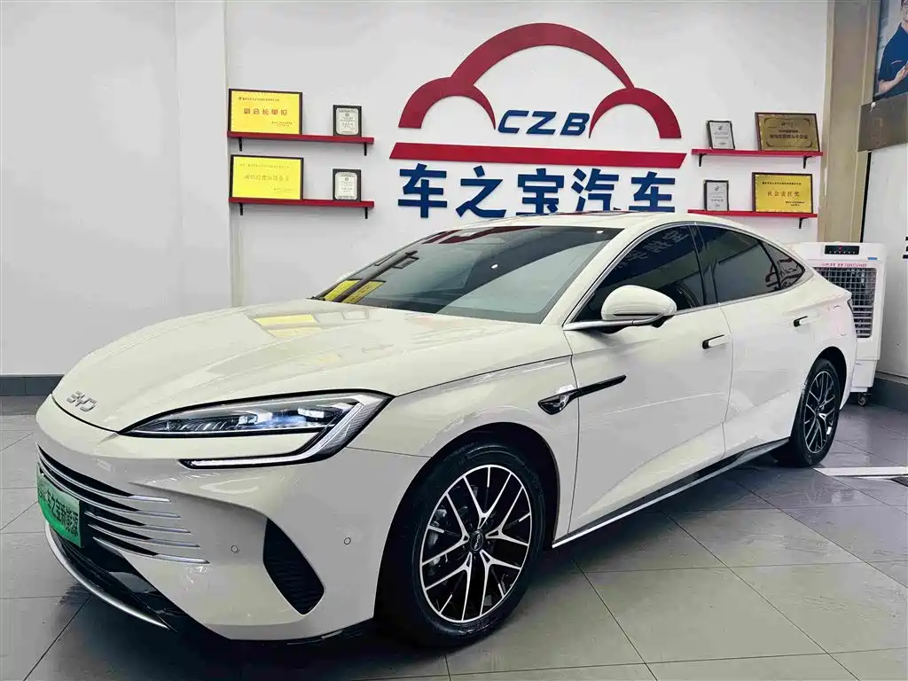 BYD Seal 07 DM-i 2025