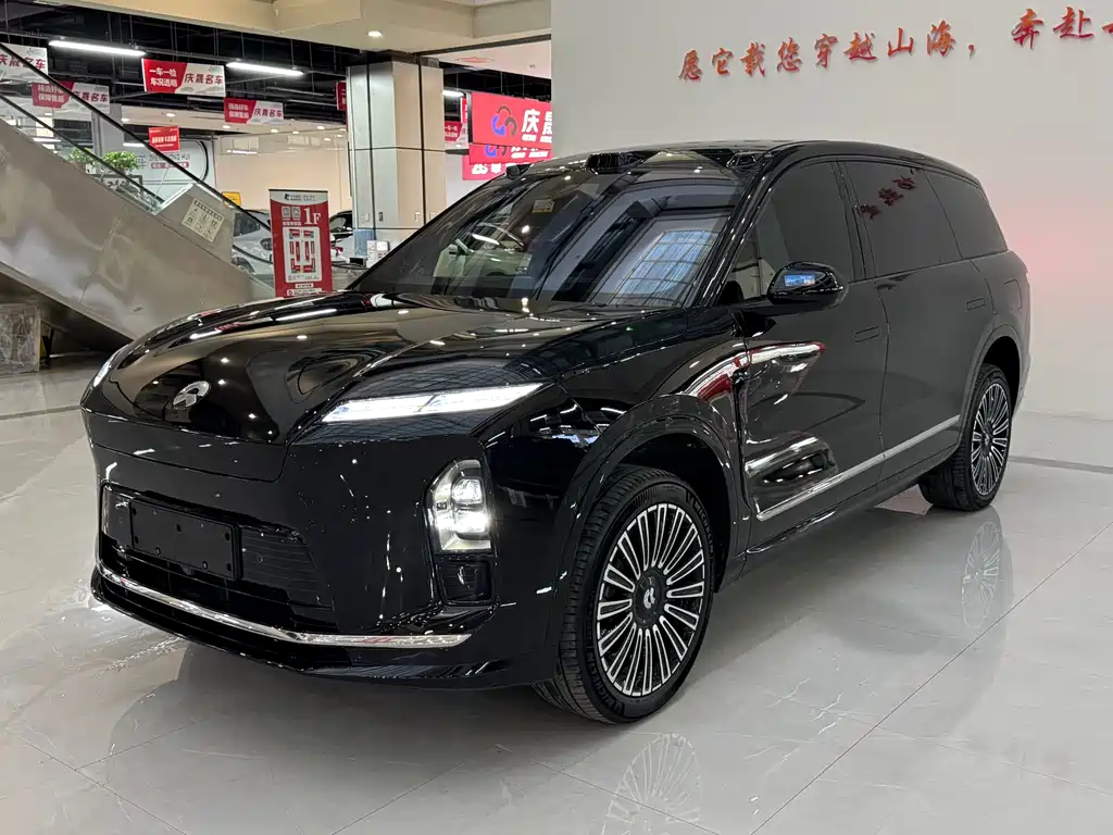 NIO ES8 2025