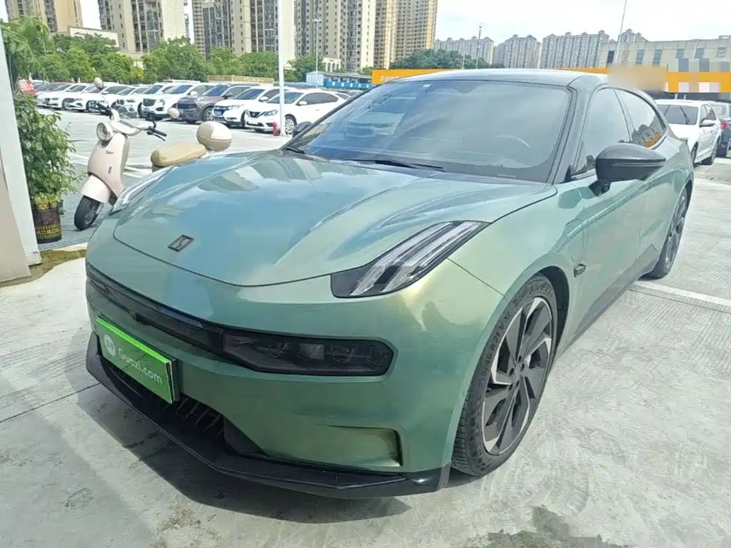 Zeekr 001 2024