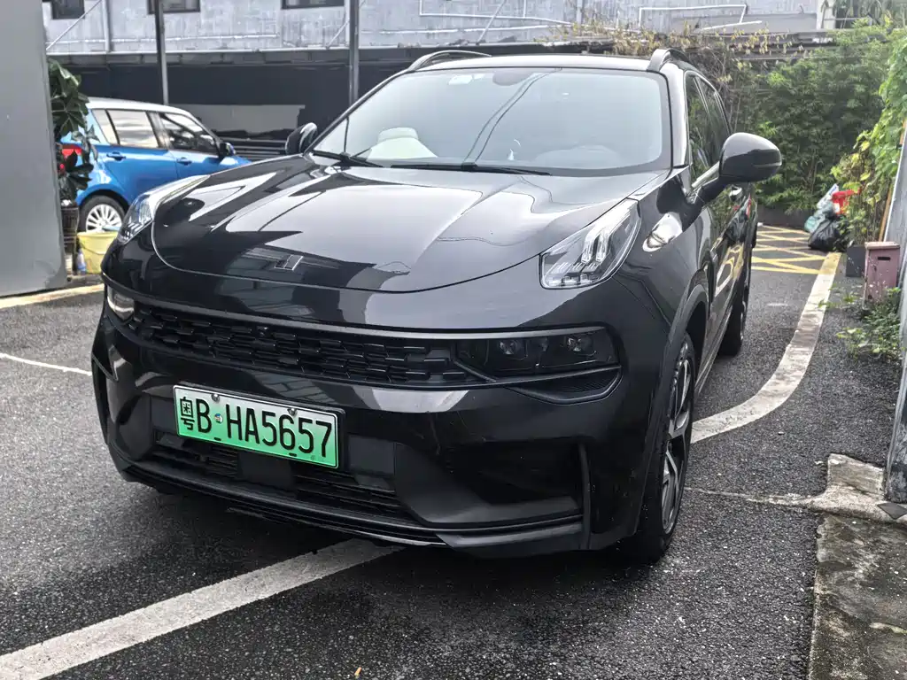 Lynk & Co 01 EM-P 2022
