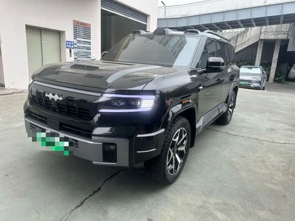 Fang Cheng Bao Leopard 8 2025