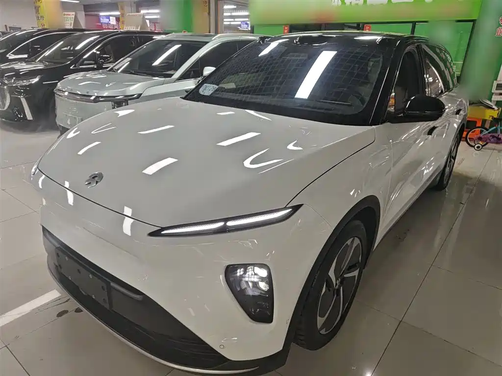 NIO ES8 2023