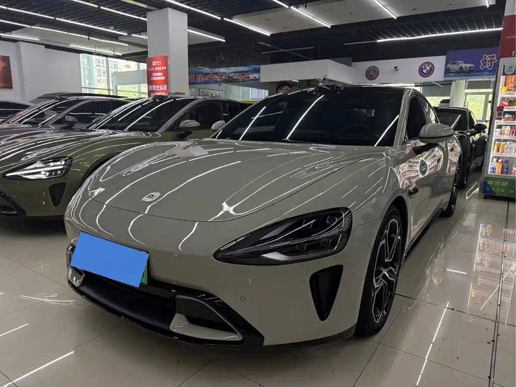 Xiaomi SU7 2024