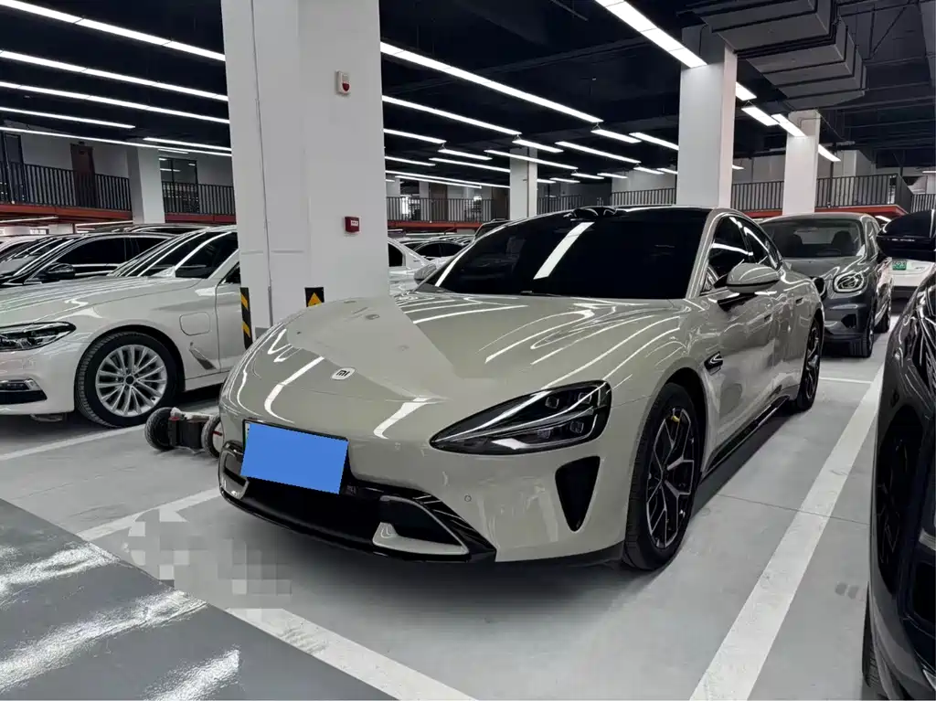 Xiaomi SU7 2024