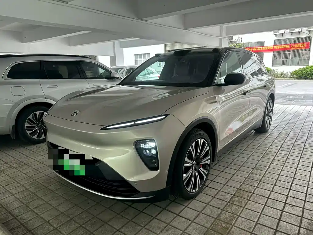 NIO ES8 2023