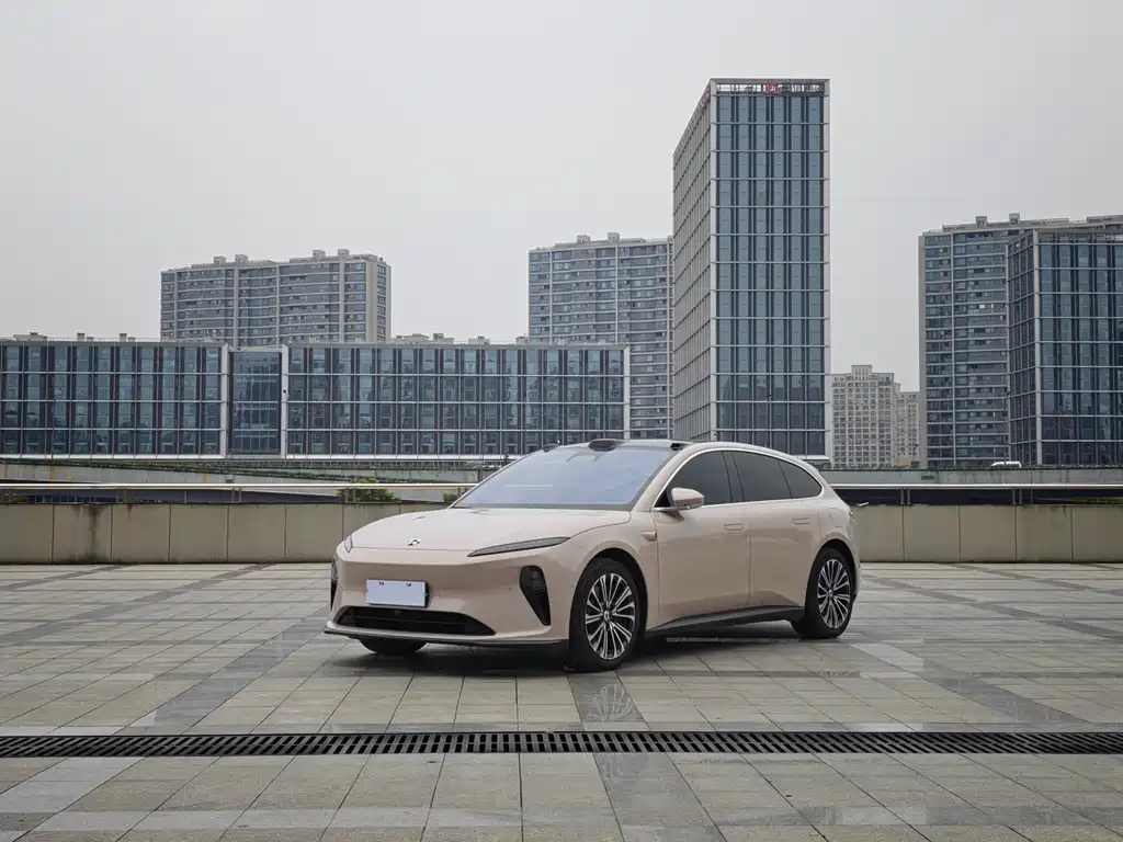 NIO ET5T 2025