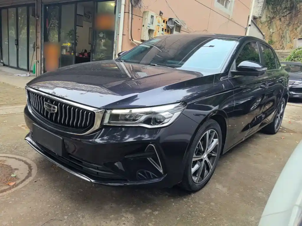 Geely Emgrand 2023