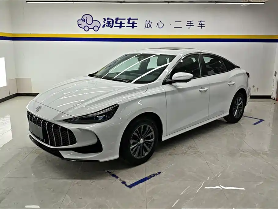 MG MG5 2025