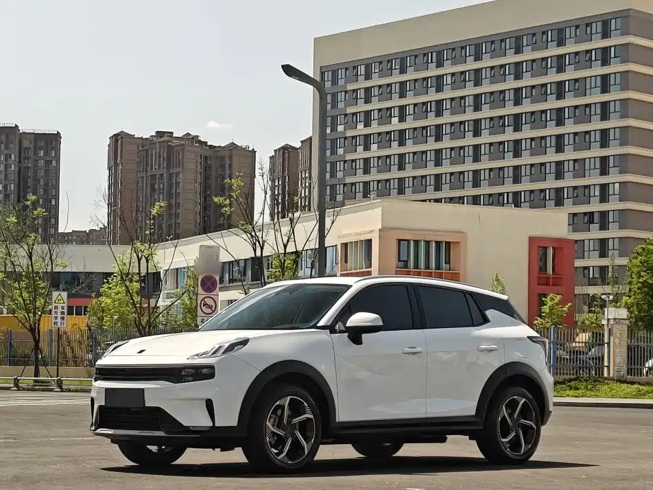 Lynk & Co 06 EM-P 2023