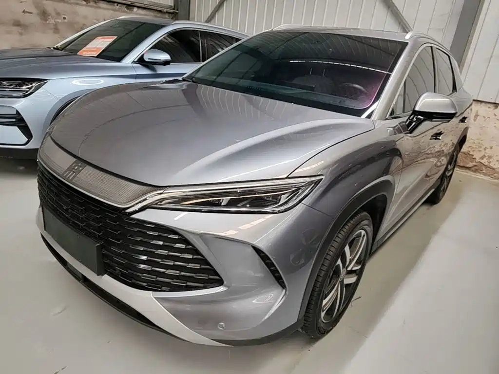 BYD L DM-i 2025