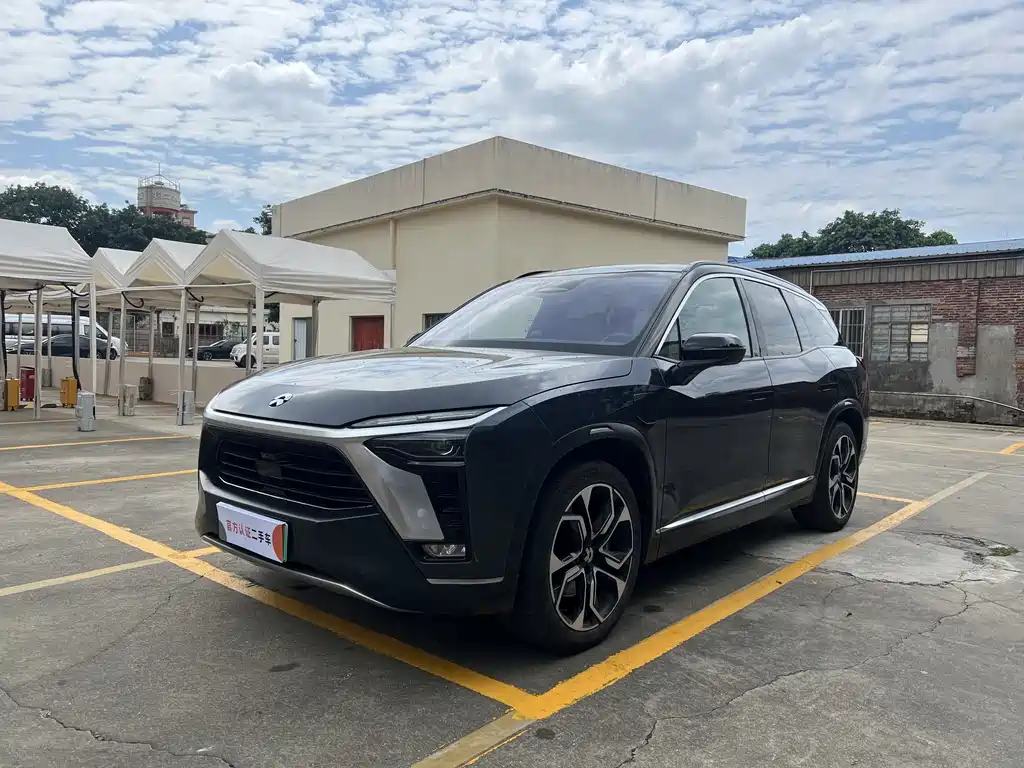 NIO ES8 2022