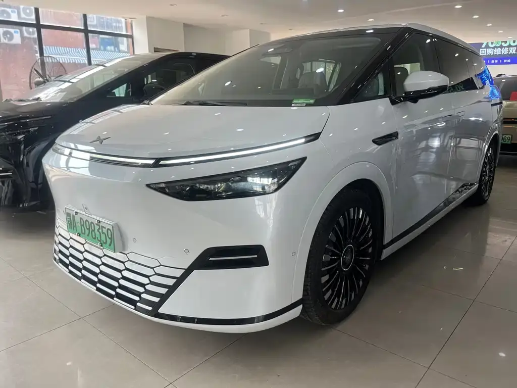 Xpeng X9 2025 pure electric 740 long battery life Max