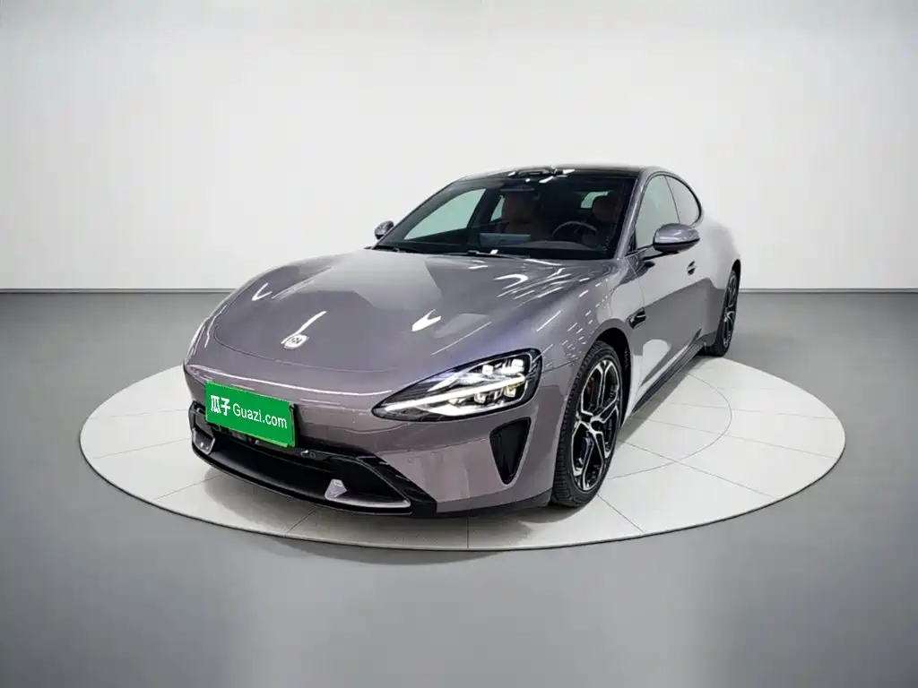 Xiaomi SU7 2024