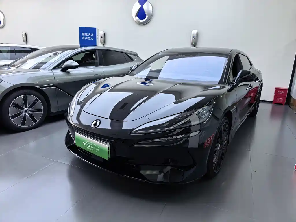 Denza Denza Z9GT 2025