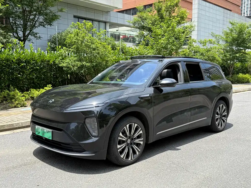 NIO ES8 2023