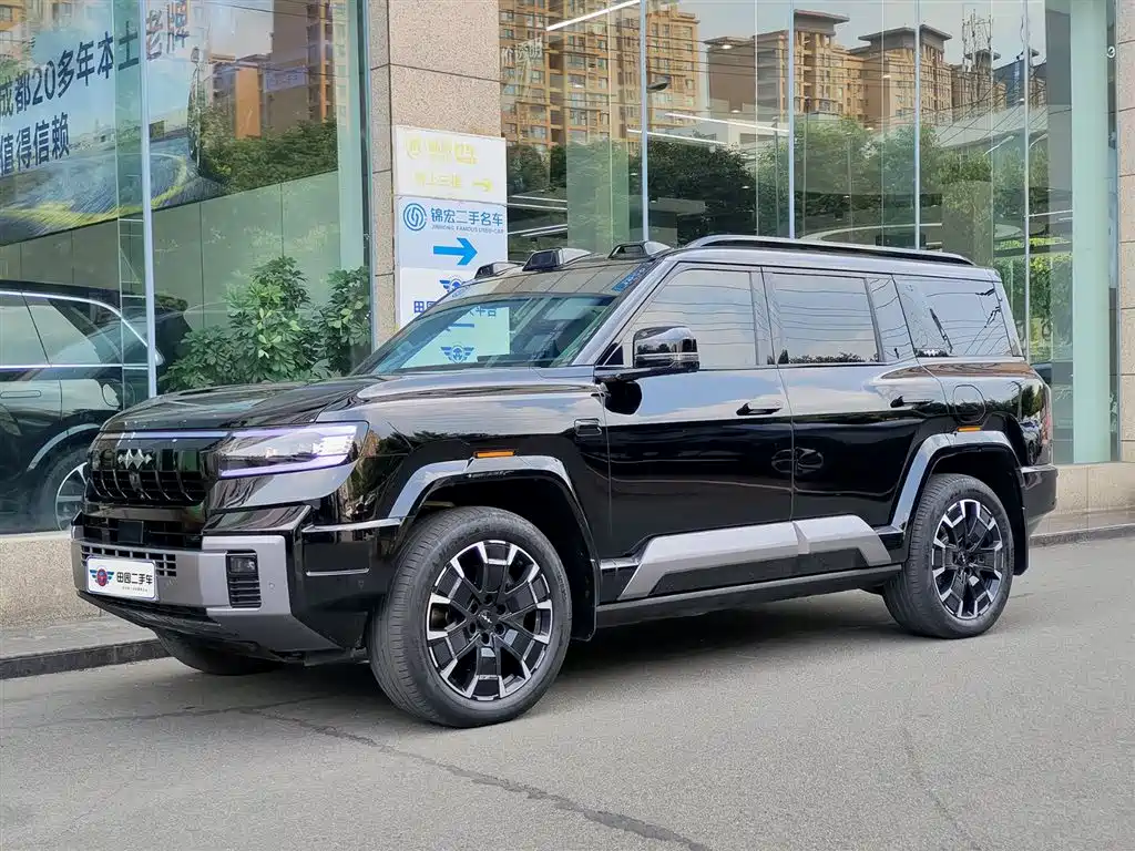 Fang Cheng Bao Leopard 8 2025