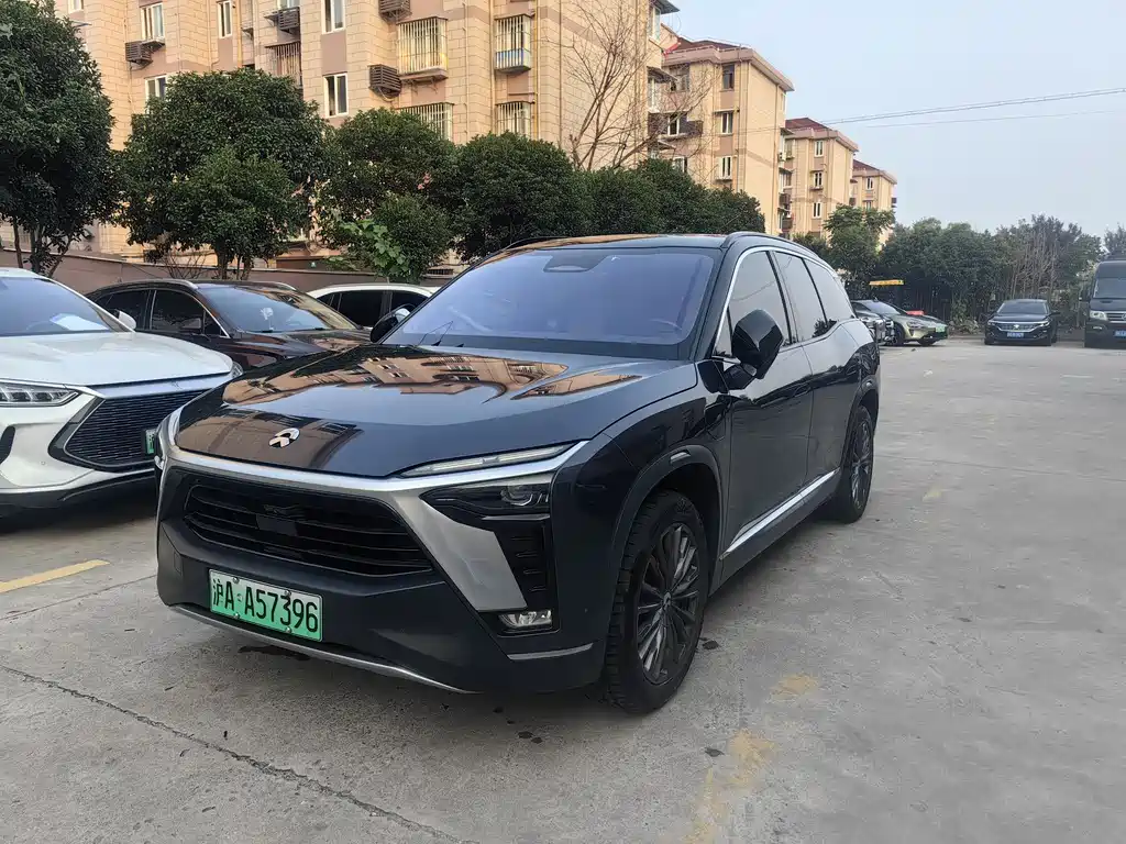 NIO ES8 2021