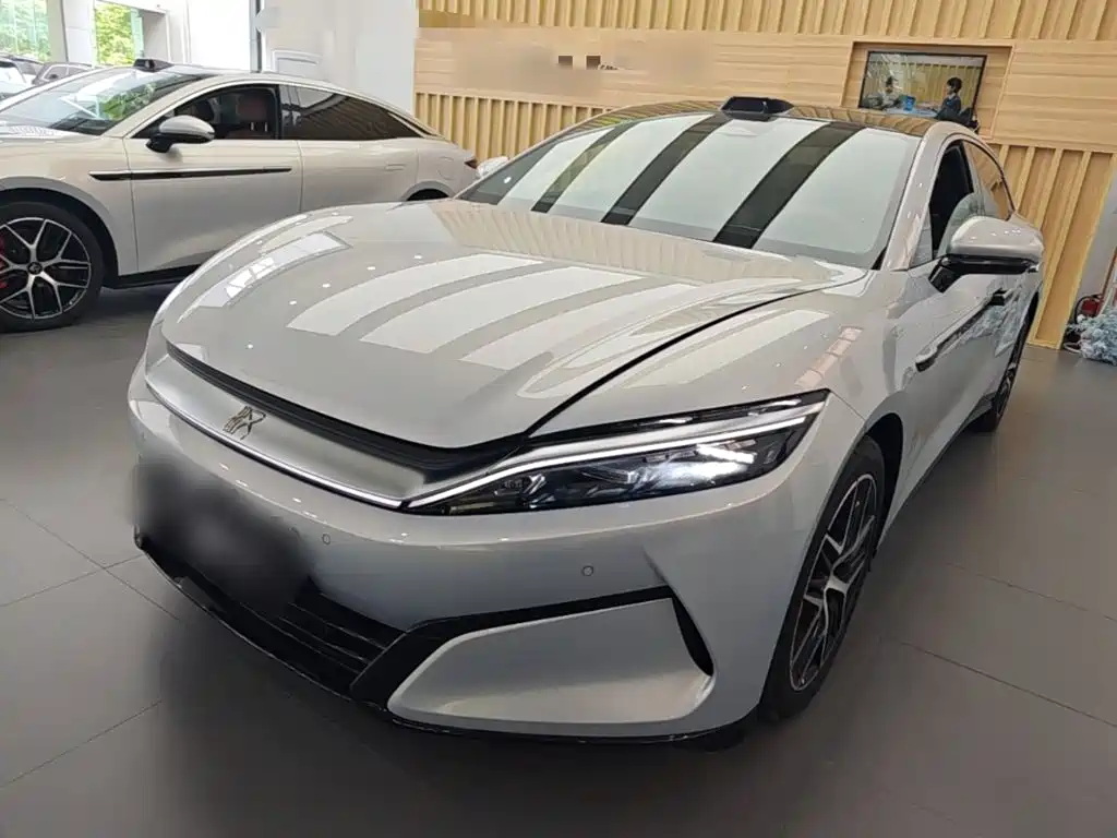 BYD 汉L 2025