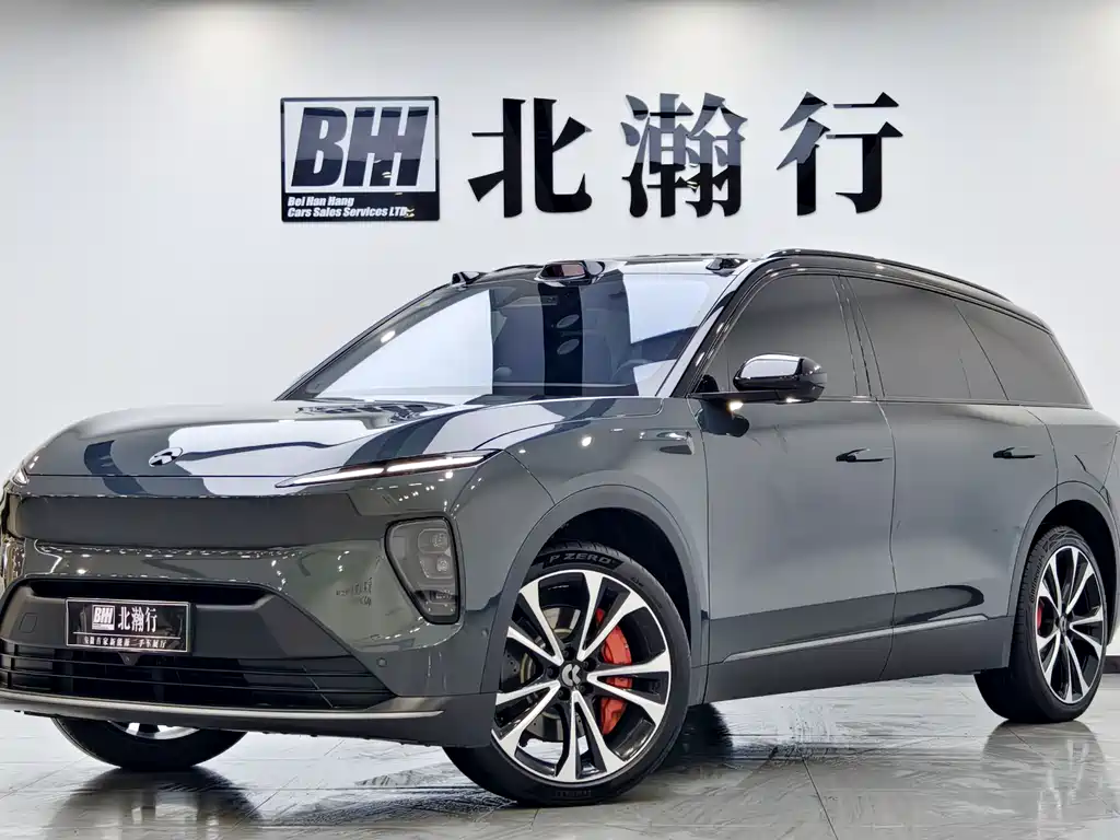NIO ES8 2024