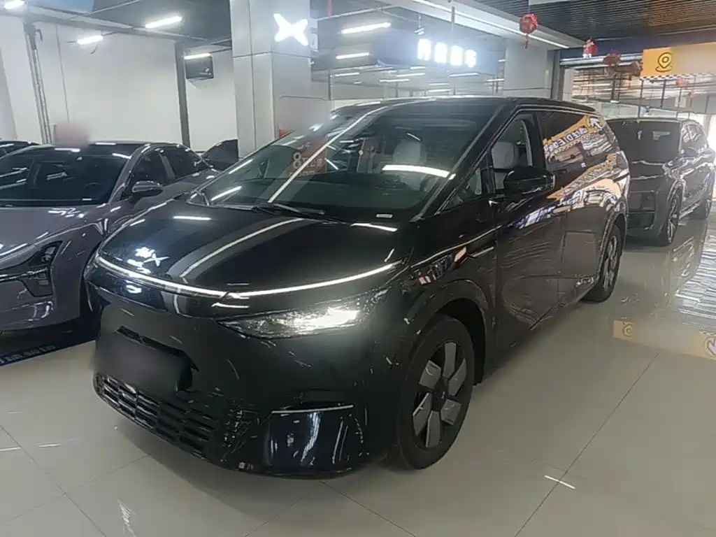XPENG X9 2024
