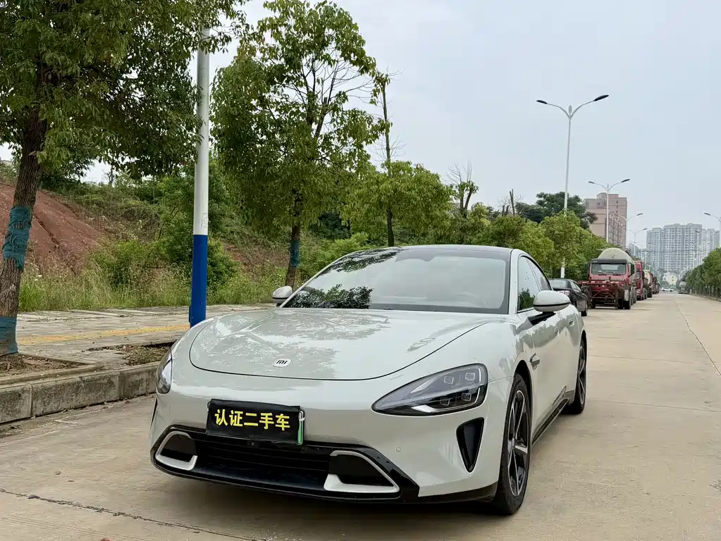 Xiaomi SU7 2025