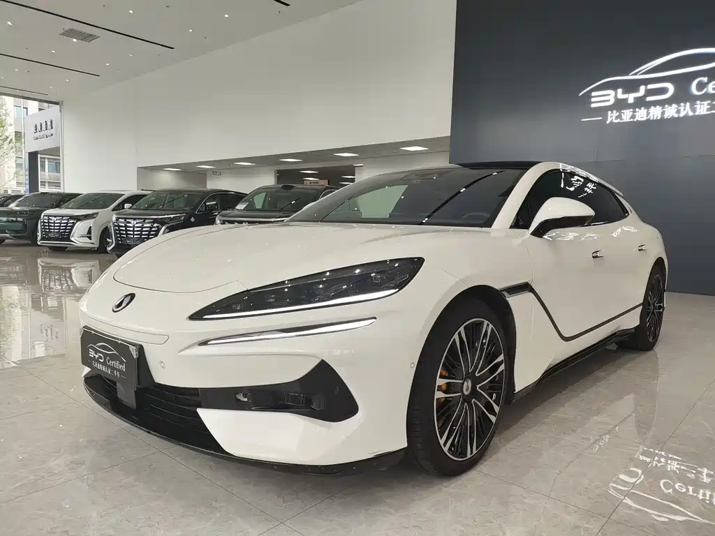 Denza Denza Z9GT 2025