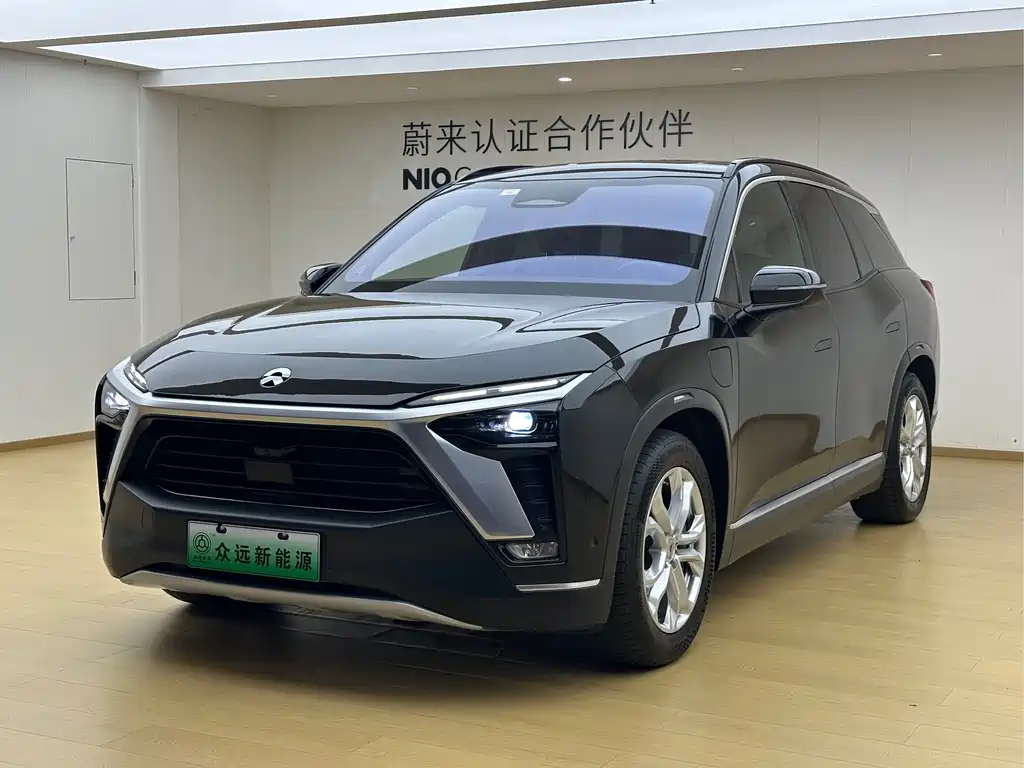 NIO ES8 2021