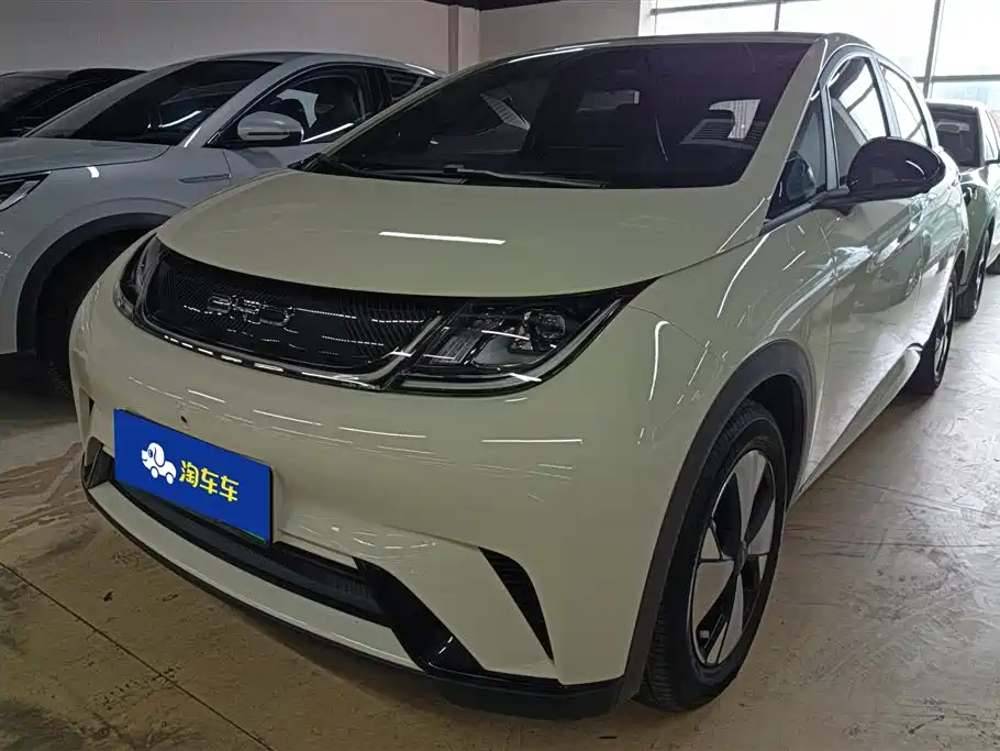 BYD Dolphin 2023