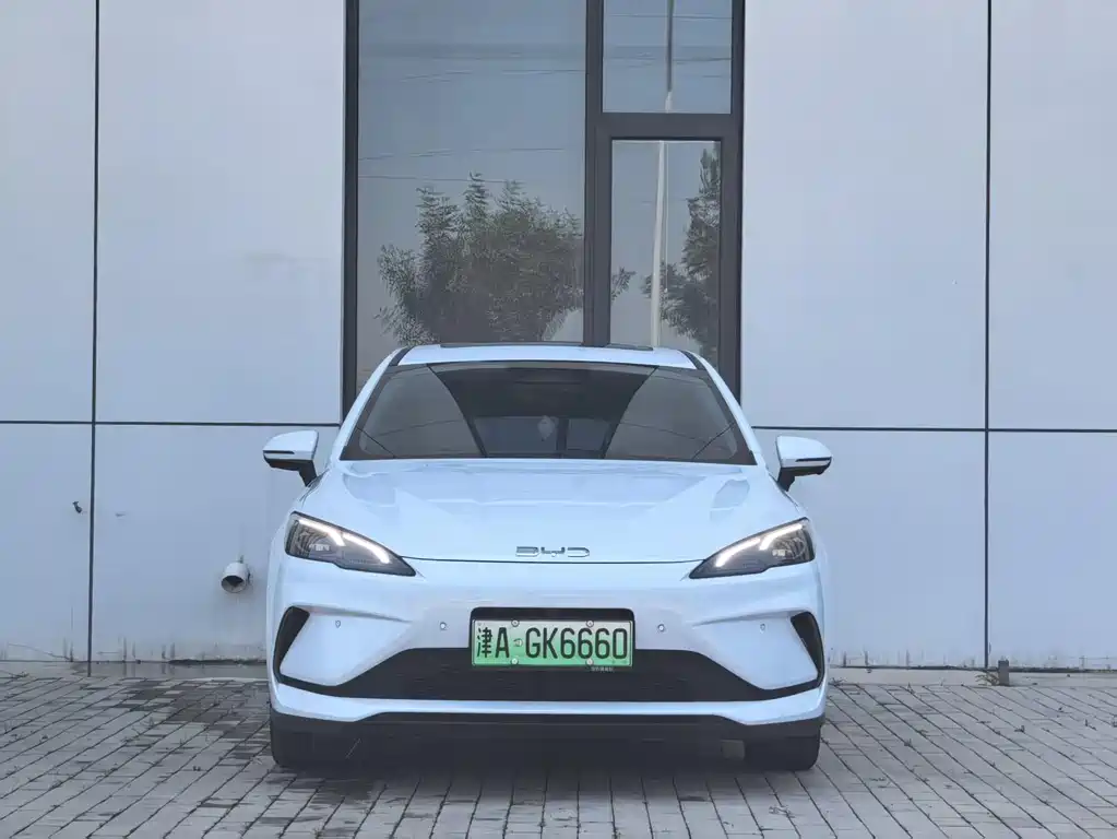 BYD Seal 05 DM-i 2025