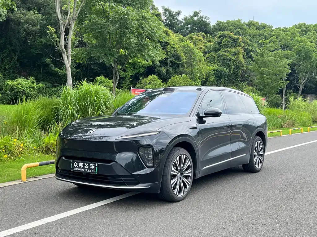NIO ES8 2023