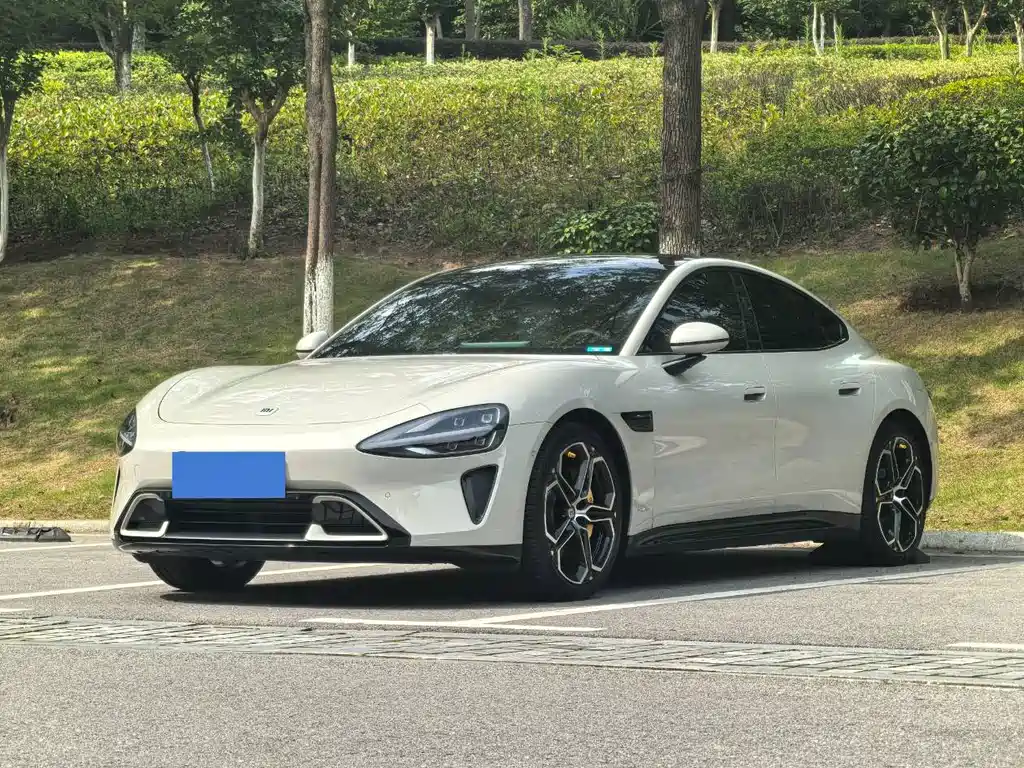 Xiaomi SU7 2024