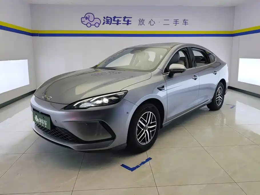 BYD Seal 05 DM-i 2025