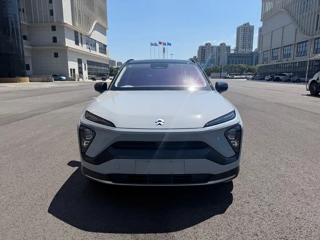 NIO ES6 2020