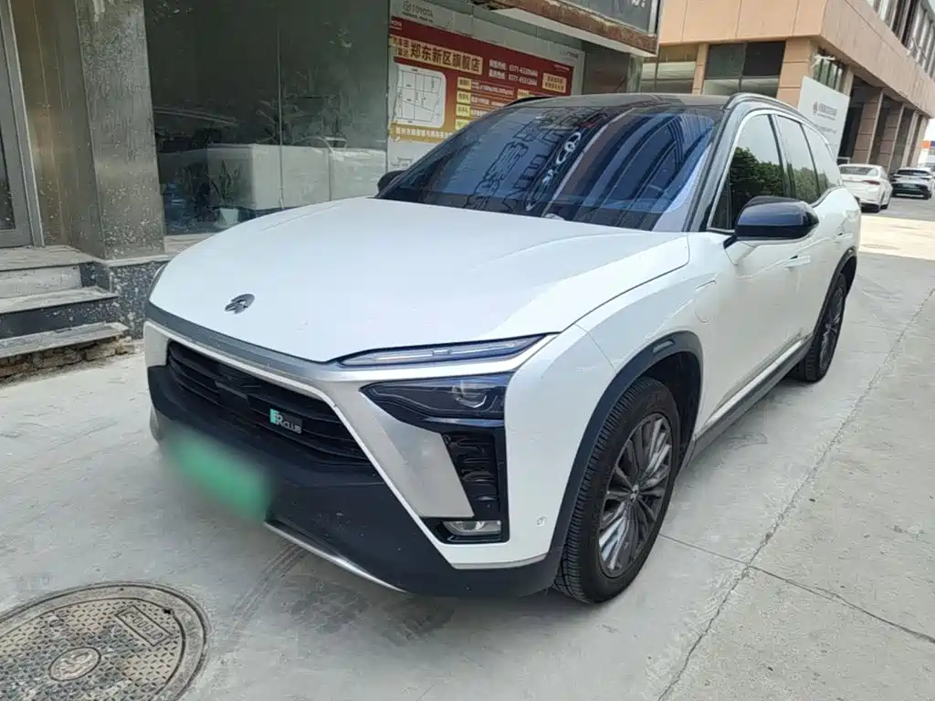 NIO ES8 2021