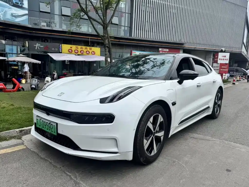Zeekr 001 2023