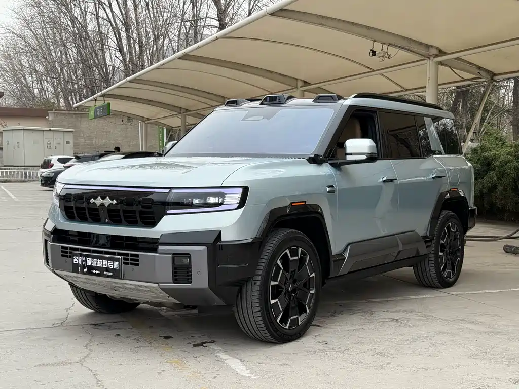 Fang Cheng Bao Leopard 8 2024