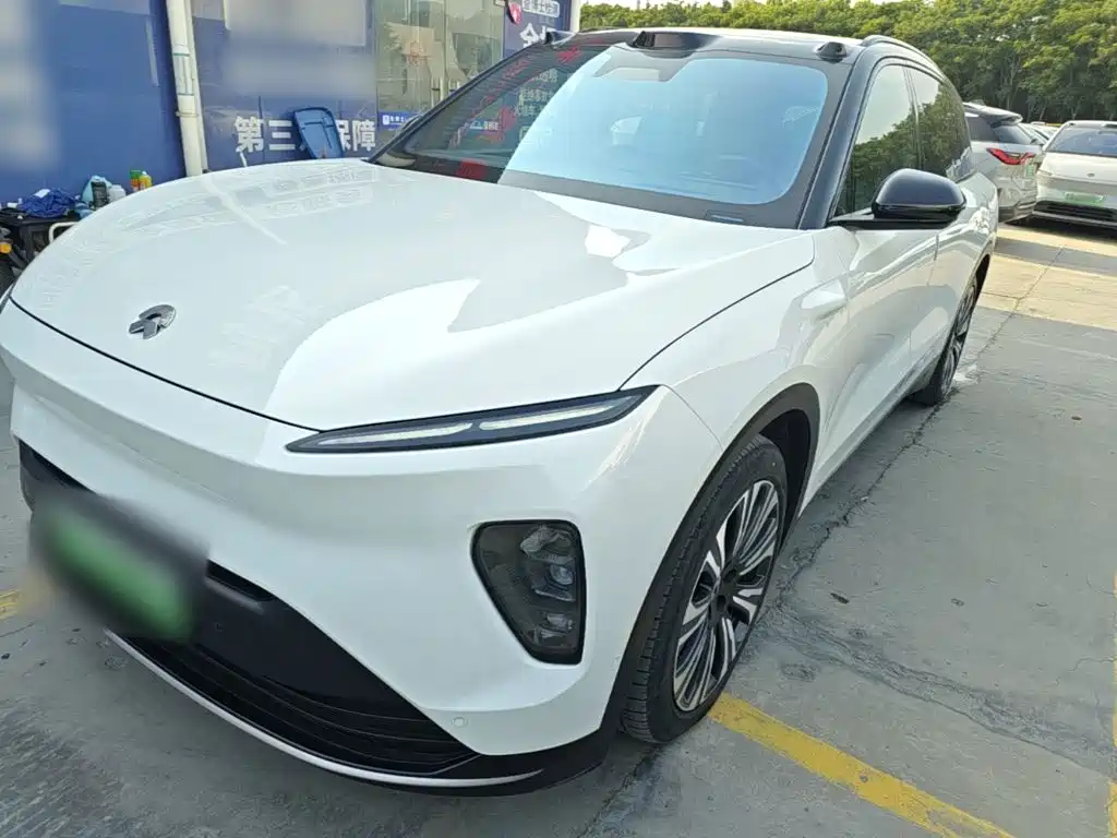 NIO ES8 2023