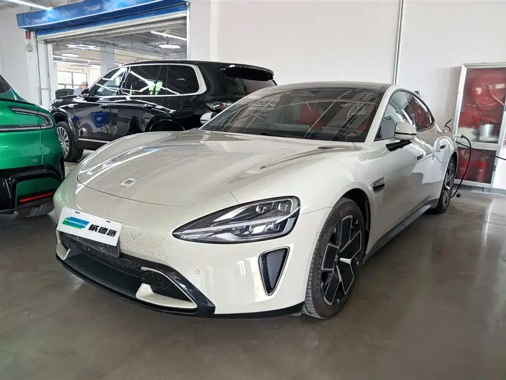 Xiaomi SU7 2024