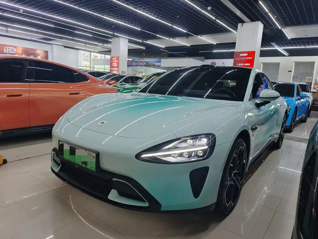 Xiaomi SU7 2024