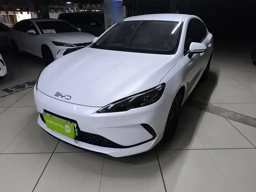 BYD Seal 05 DM-i 2025