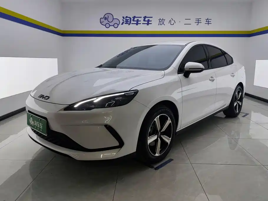 BYD Seal 05 DM-i 2025