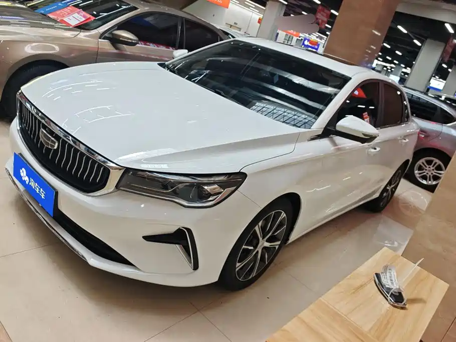 Geely Emgrand 2023