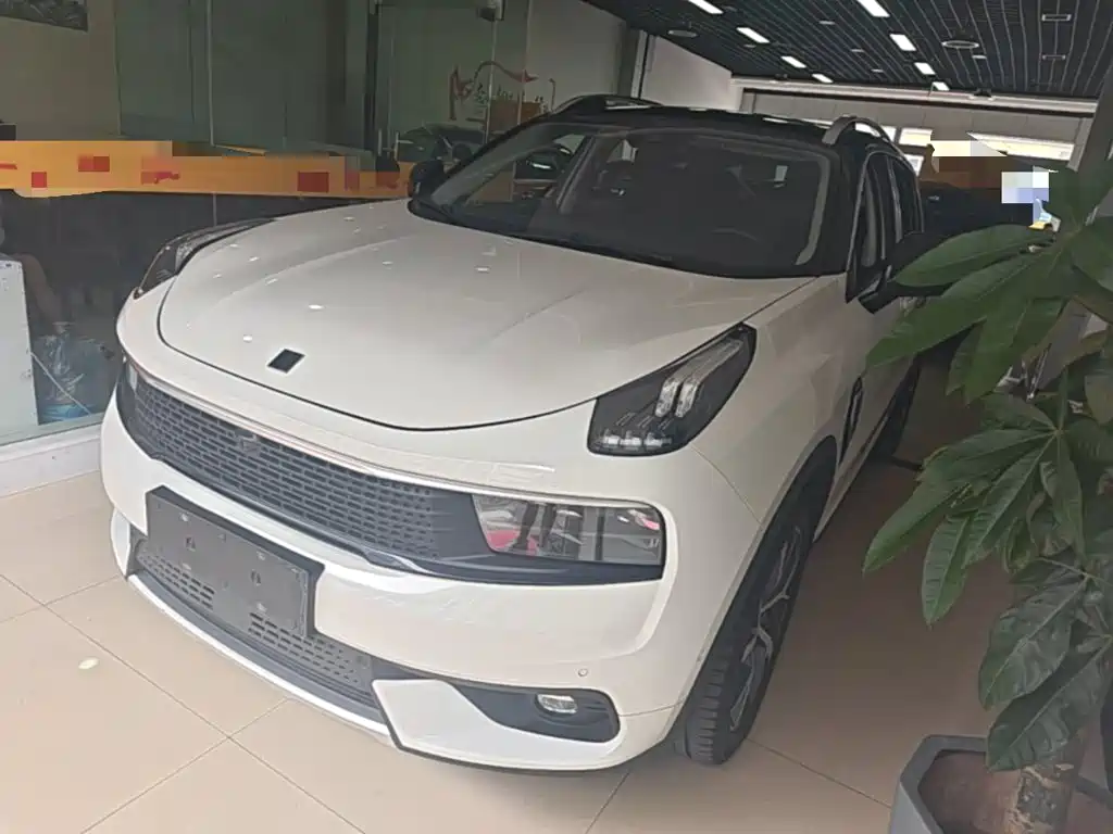 Lynk & Co 01 EM-P 2019